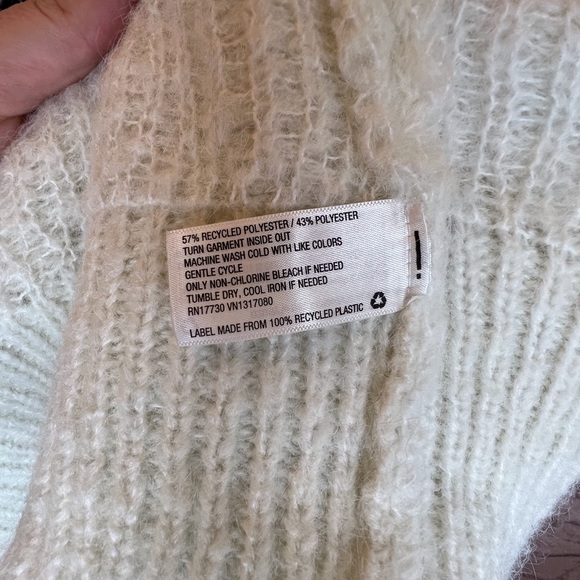 A New Day Fuzzy geometric sweater - Picture 6 of 6